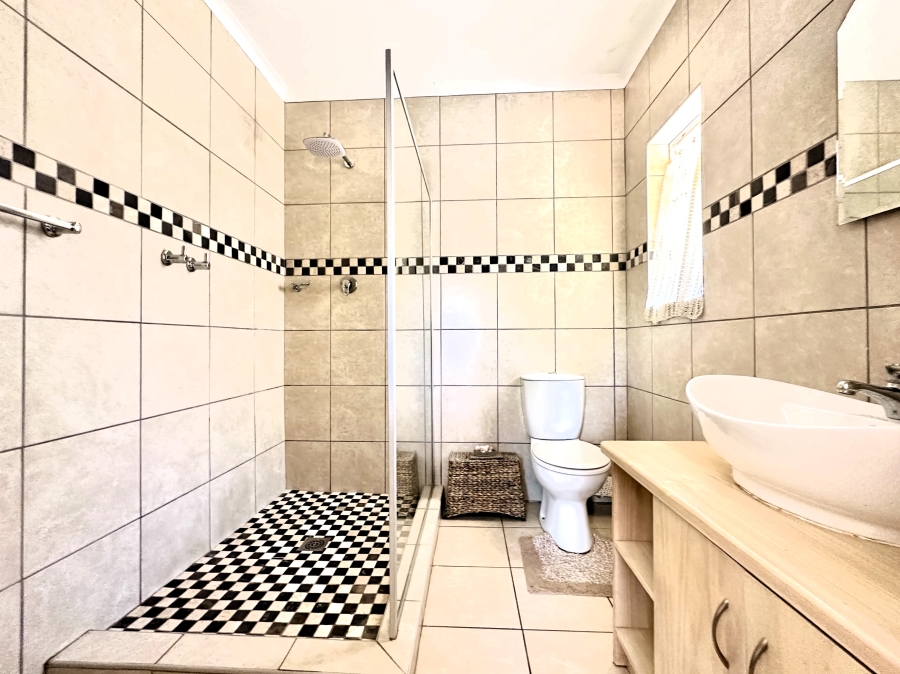 4 Bedroom Property for Sale in Panorama Western Cape